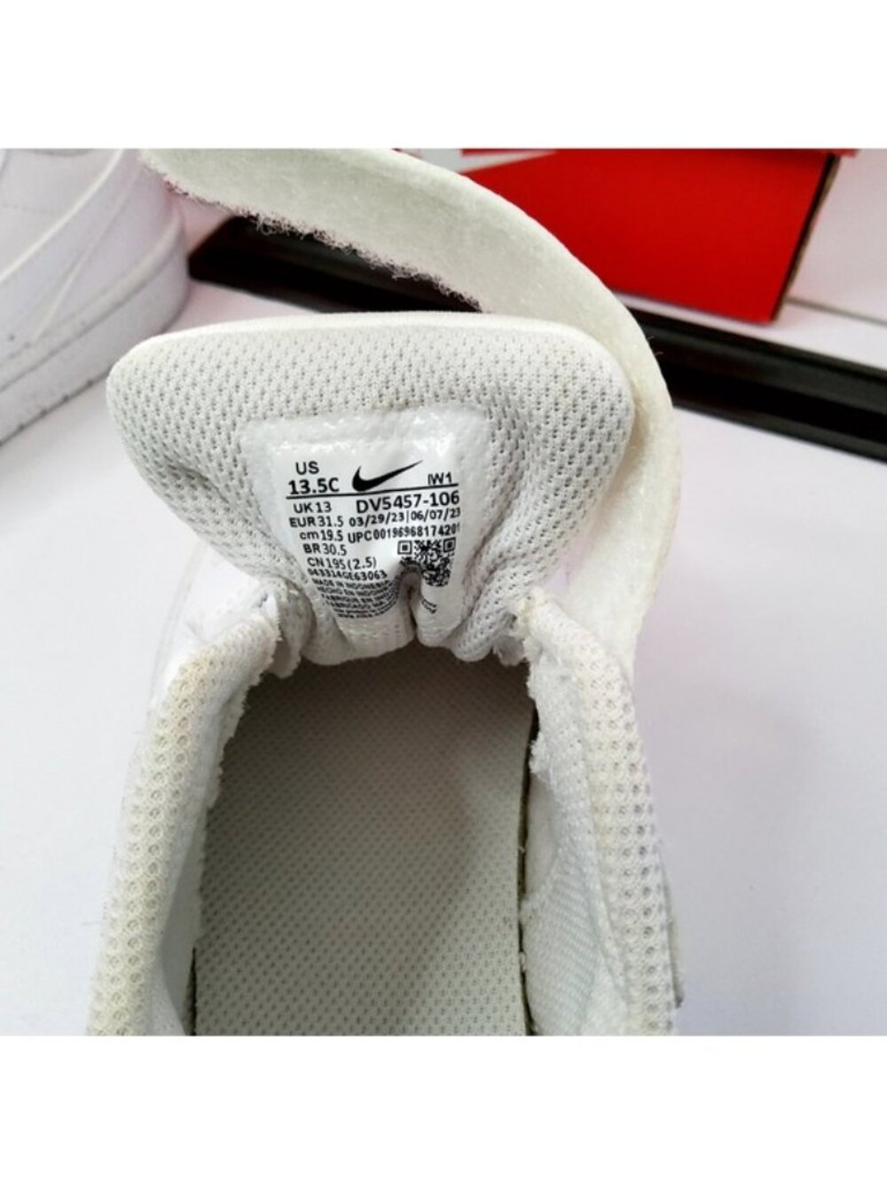 NIKE Boy's Sneaker Low Court Borough Low Recraft White White White Size 13.5C - Picture 7 of 8
